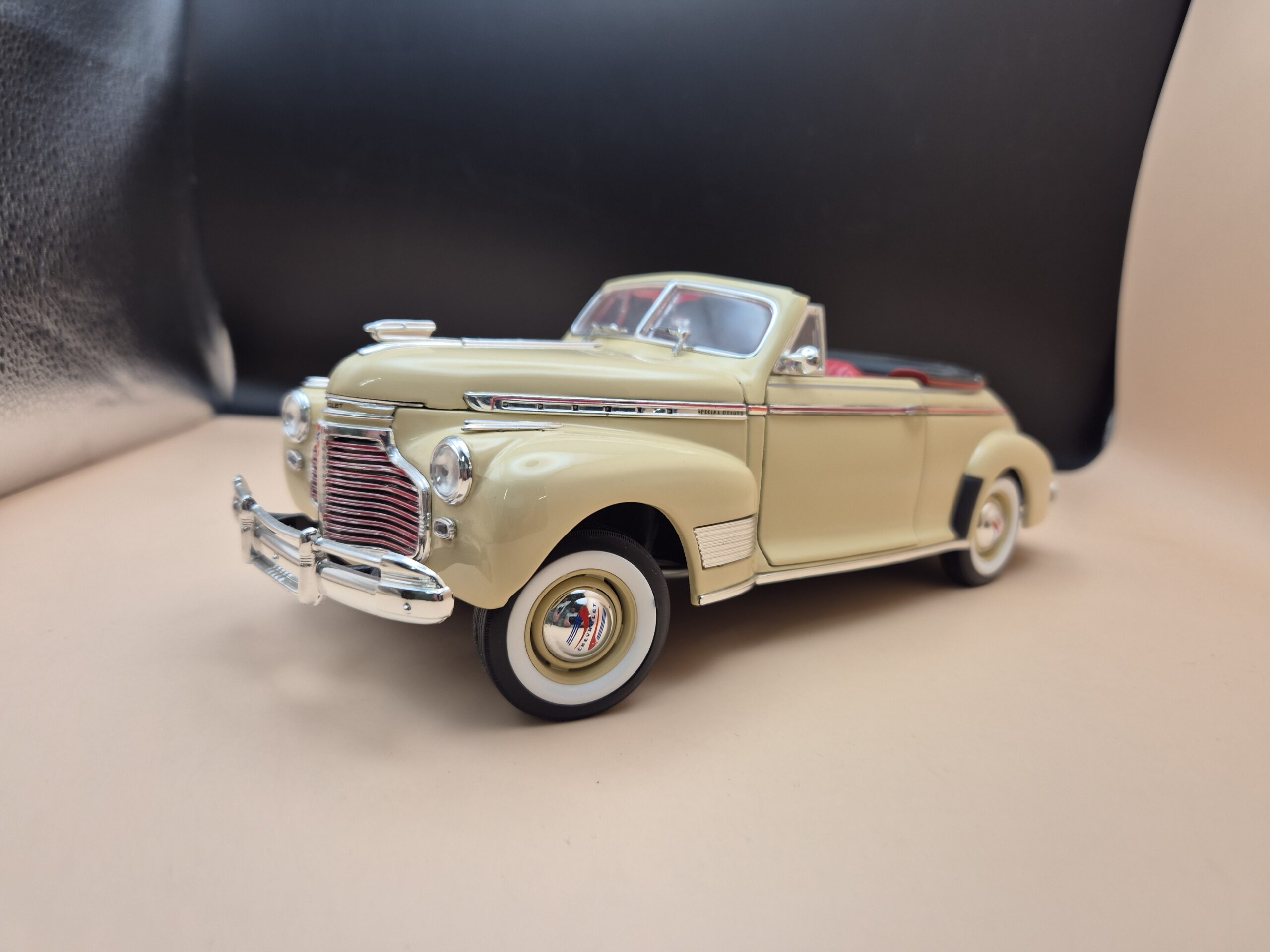 CHEVROLET SPECIAL DELUXE 1941 1/18 WELLY