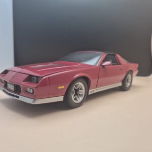 CHEVROLET CAMARO 1982 Z28 3 GEN 1/18 SUNSTAR CZERWONY