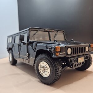 HUMMER H1 1/18 EXOTO CZARNY