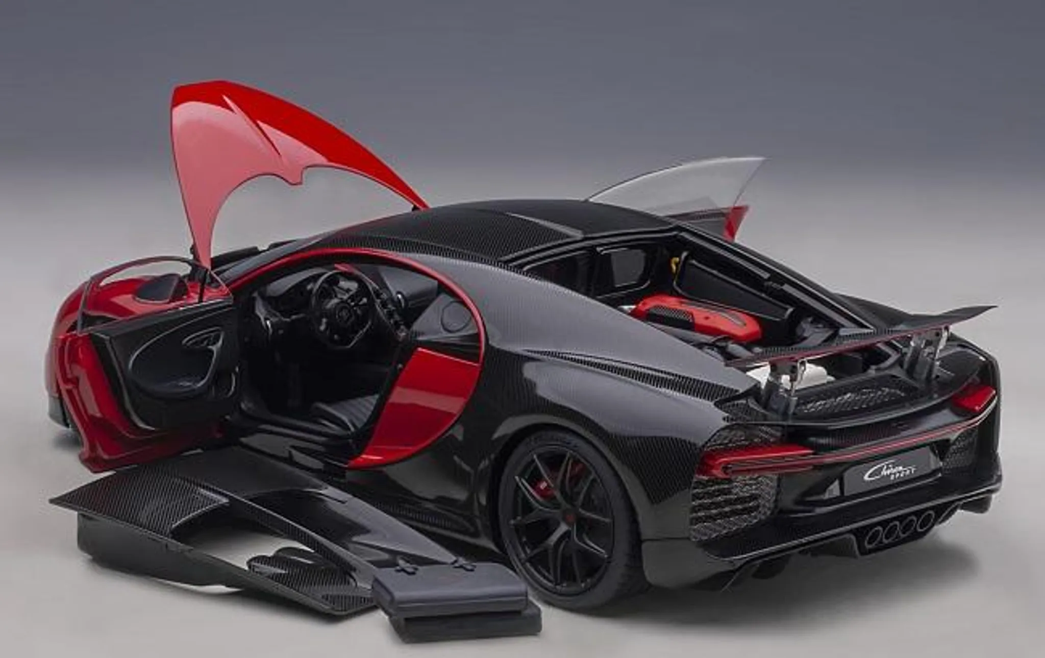 Autoart 70996 Bugatti Chiron 2019 w kolorze rot carbon, skala 1:18 - obrazek 8