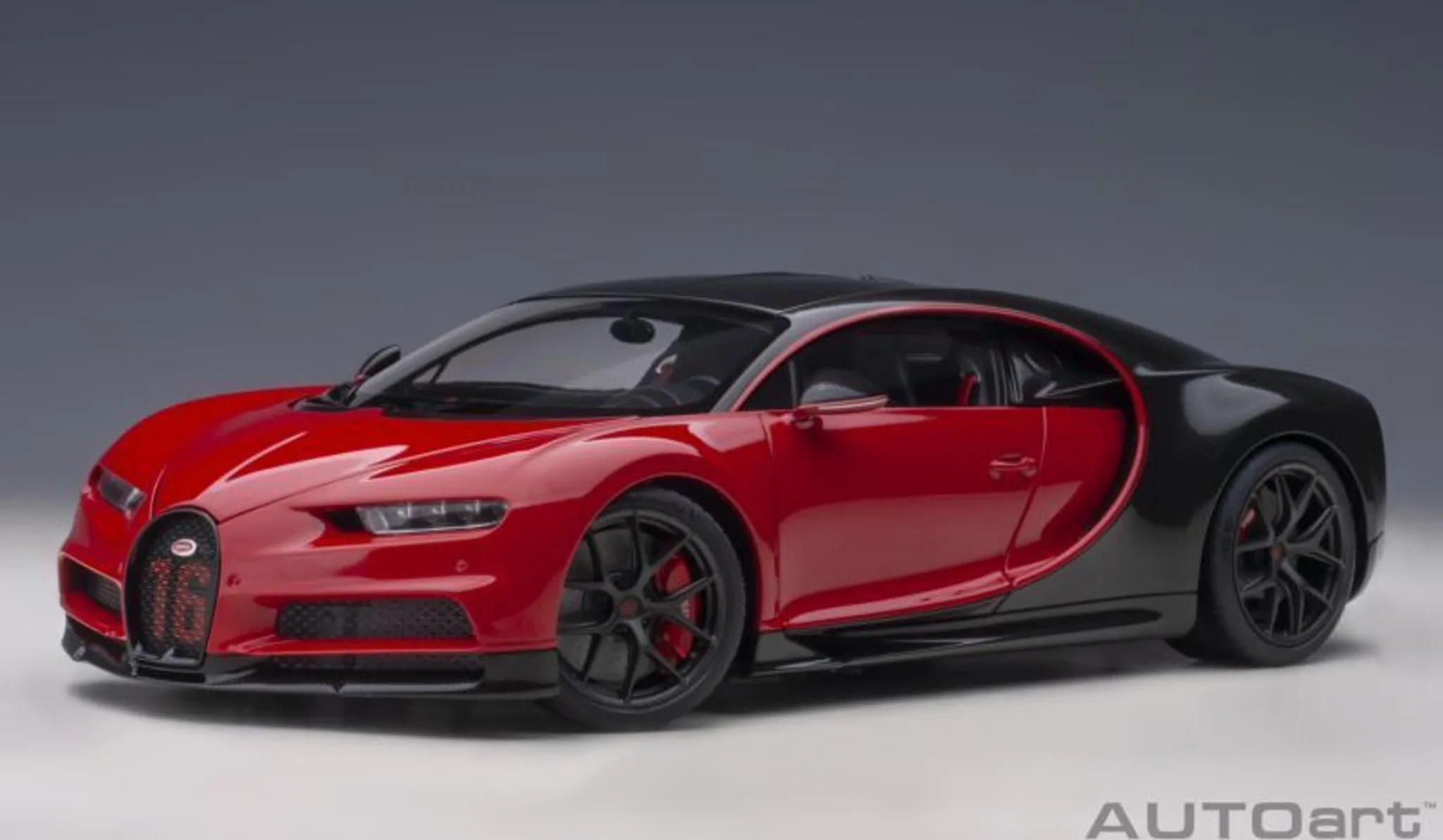 Autoart 70996 Bugatti Chiron 2019 w kolorze rot carbon, skala 1:18 - obrazek 6
