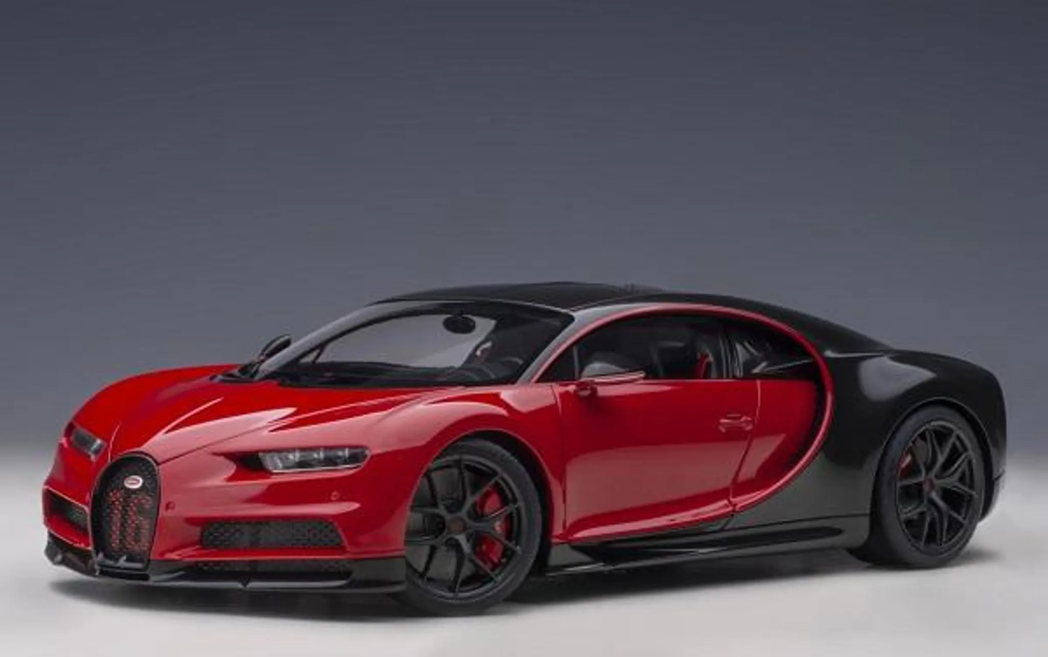 Autoart 70996 Bugatti Chiron 2019 w kolorze rot carbon, skala 1:18 - obrazek 10