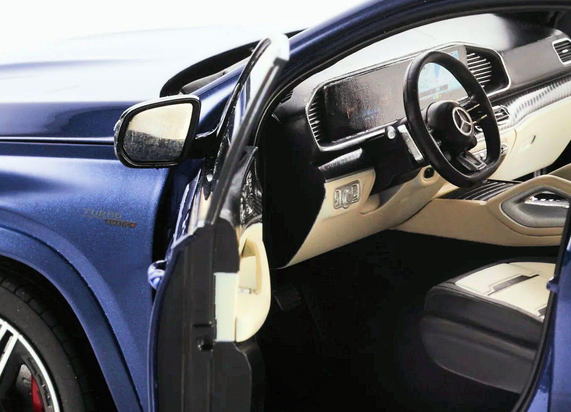 Mercedes-Benz AMG GLE 53 4Matic Coupe rok 2023 mystic blue 1:18 NZG 111500022 - obrazek 4