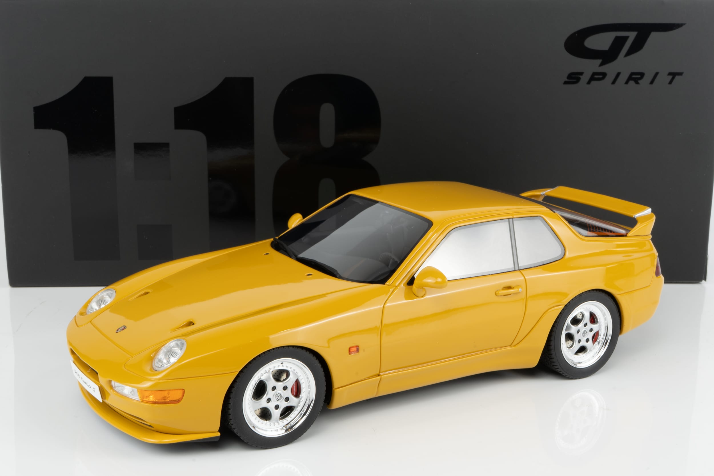 Model 1:18 GT Spirit Porsche 968 Turbo S 1993 yellow GT947 - obrazek 6
