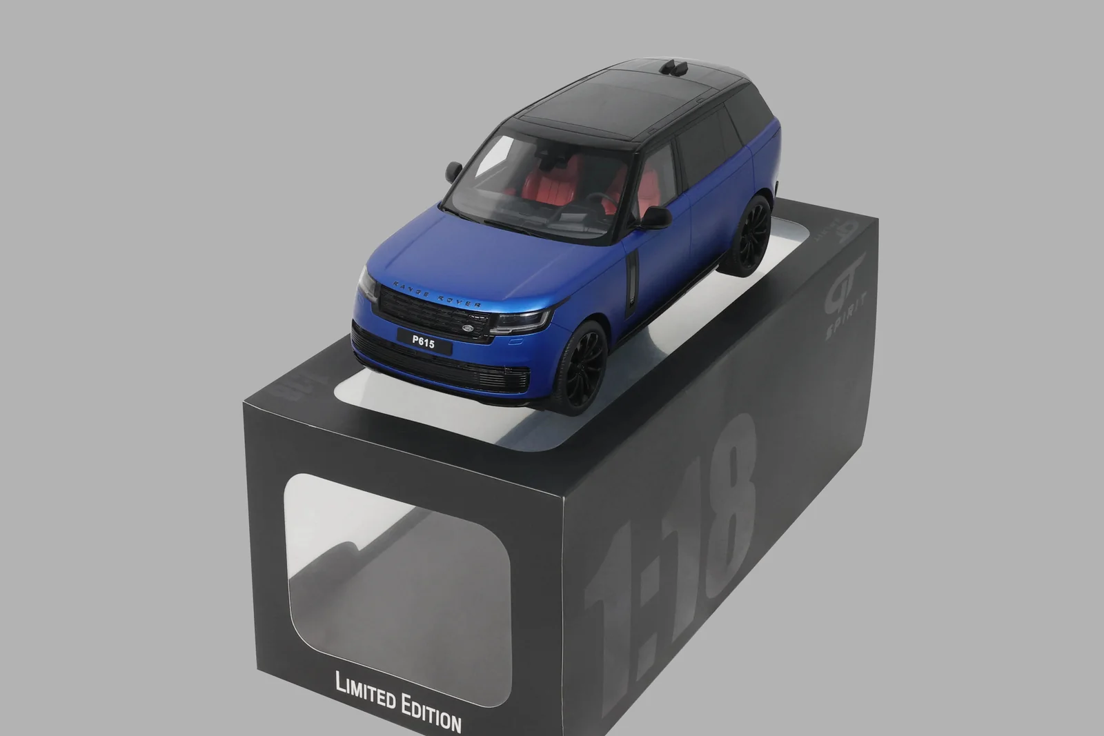 Range Rover P615 SV (2024) 1:18 GT SPIRIT GT540 - obrazek 5