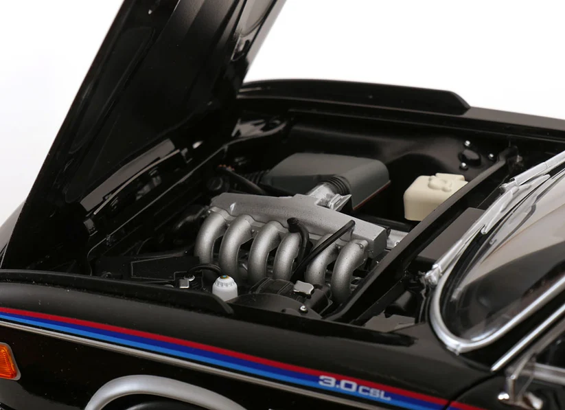 BMW 3.0 CSL E9 (1973) 1:12 KK SCALE 120233 - obrazek 4