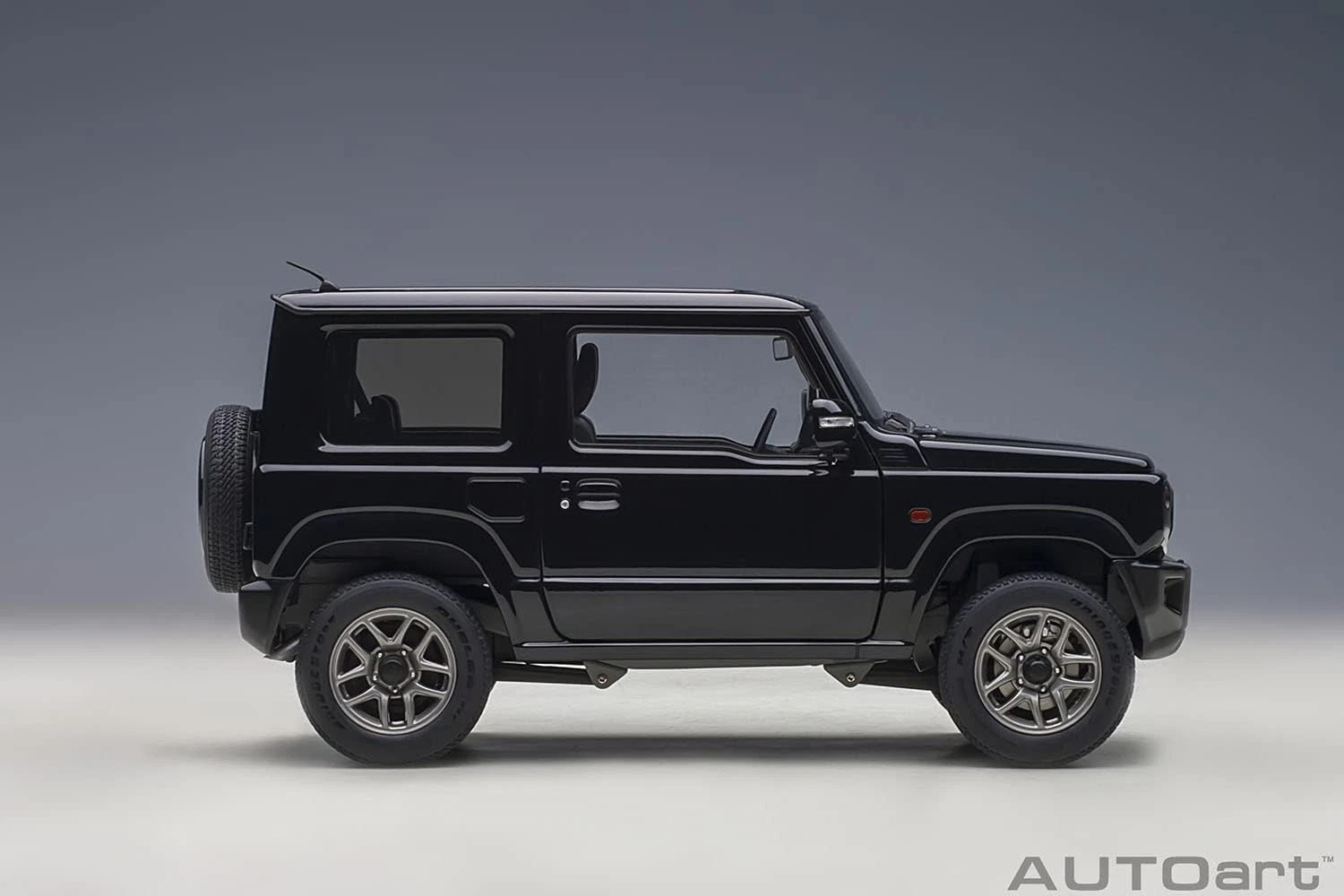 AUTOart Suzuki Jimny (JB64) RHD 2018 Bluish Bla 1:18 78503 - obrazek 4