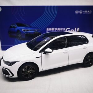 VOLKSWAGEN GOLF 8 2020 biały  1/18 SKALA PAUDI MODELS