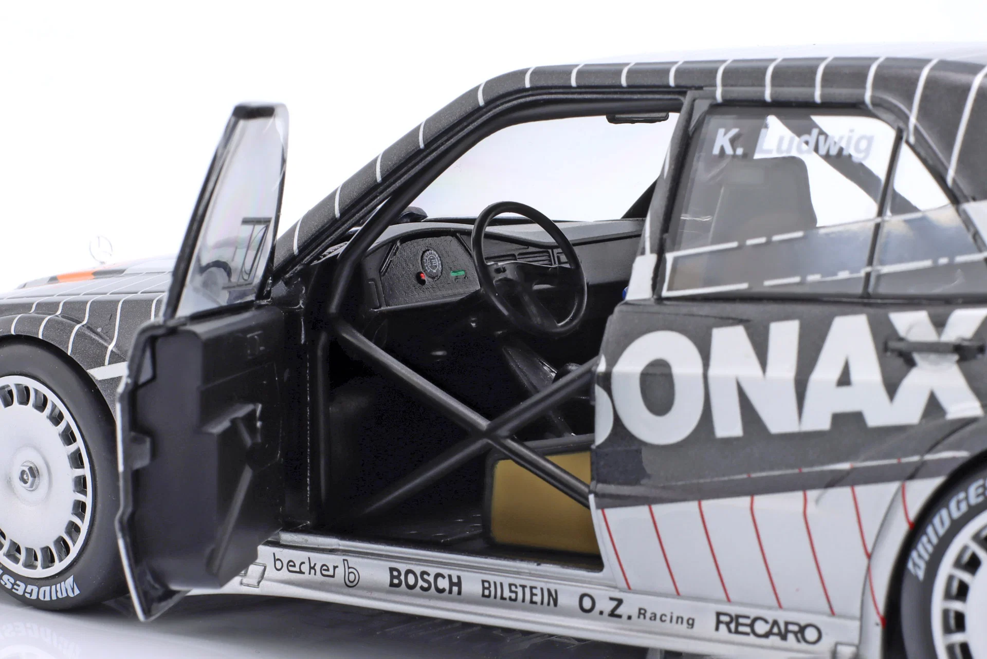 MERCEDES-BENZ 190E 2.5 16V EVO2 #3 DTM 1992 KLAUS LUDWIG Werk83 1:18 - obrazek 4